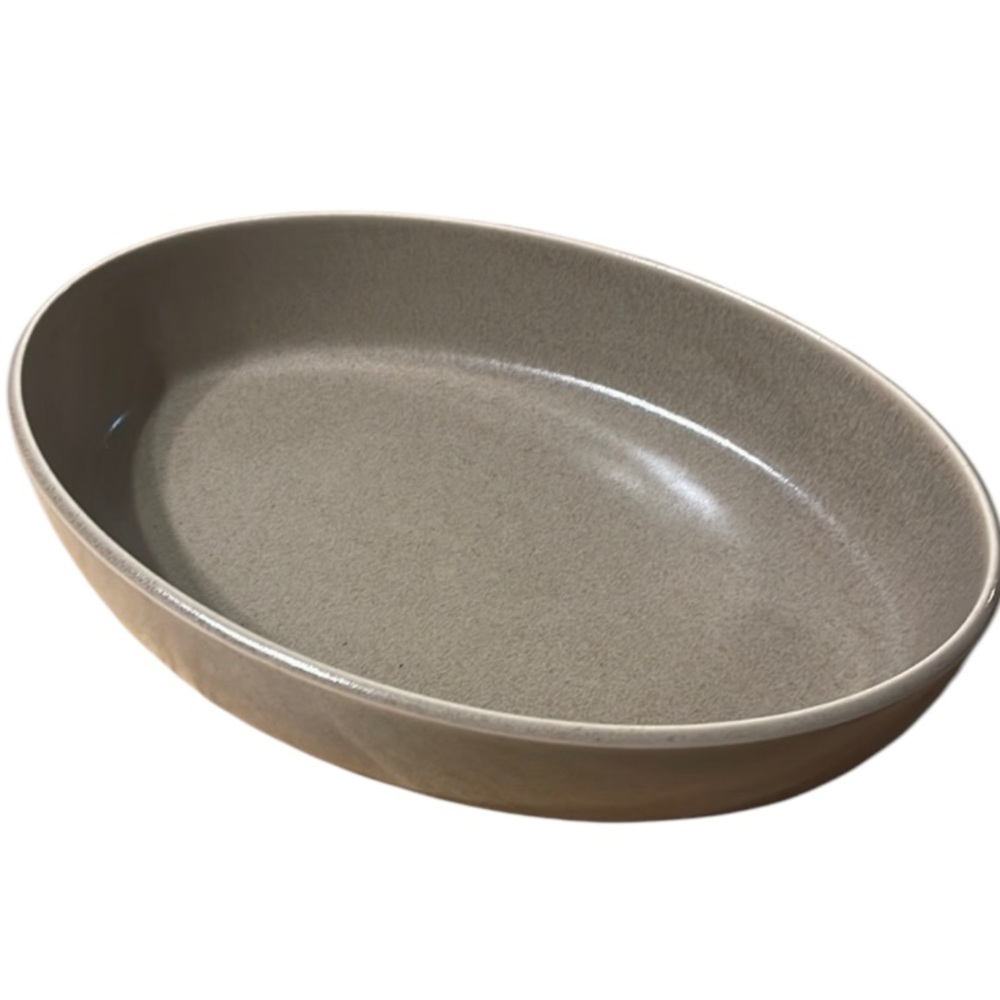 CALVIN KLEIN ⭐️ “the khaki collection” oval baker